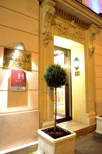 Montparnasse Daguerre : Hotel near Paris 14e Arrondissement