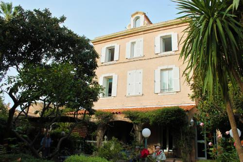 Hôtel Les Palmiers : Hotel near Saint-Tropez