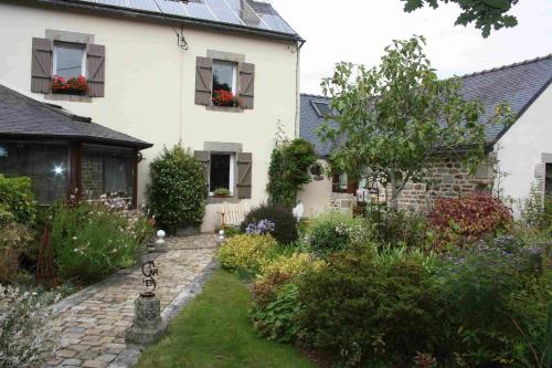 Chambres d'Hotes Ti Ar Yer : Bed and Breakfast near Plouvien