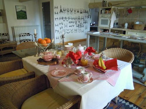 Chez Christel : Bed and Breakfast near Auribeau