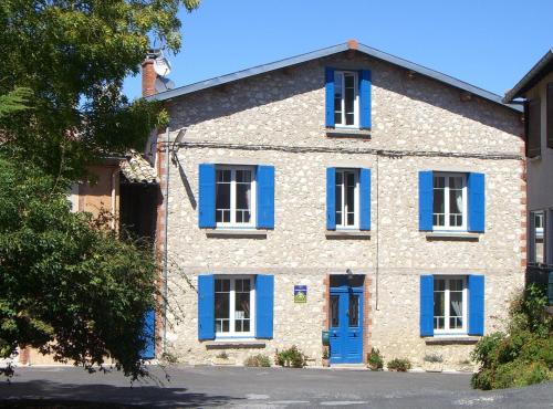 Les Heures Claires : Bed and Breakfast near Loubers