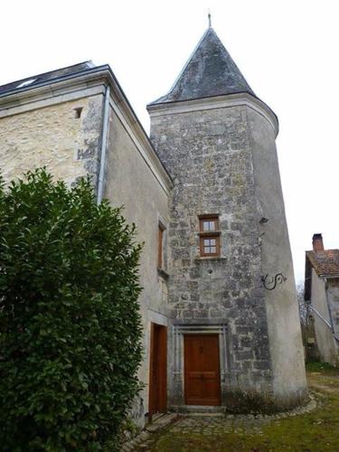Château de l'Etang : Guest accommodation near Ajat