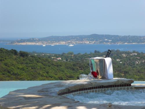 Villa Vue Féérique sur Golfe De Saint Tropez : Guest accommodation near Le Plan-de-la-Tour