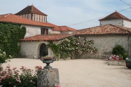 Gîtes Rozies : Guest accommodation near Saint-Sixte