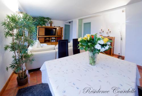 Résidence Courcelle : Guest accommodation near Asnières-sur-Seine
