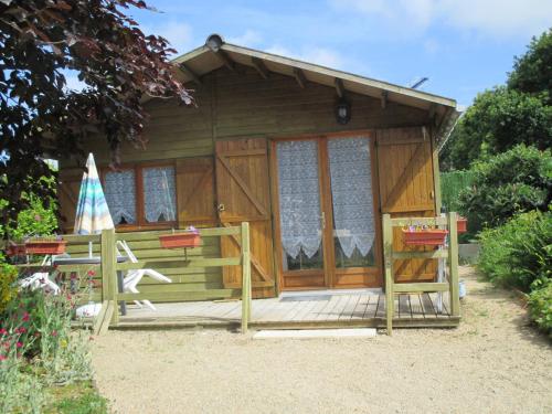 Chalet : Guest accommodation near Langrolay-sur-Rance