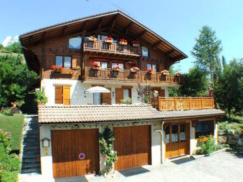Chalet Le Paradou : Bed and Breakfast near Valezan