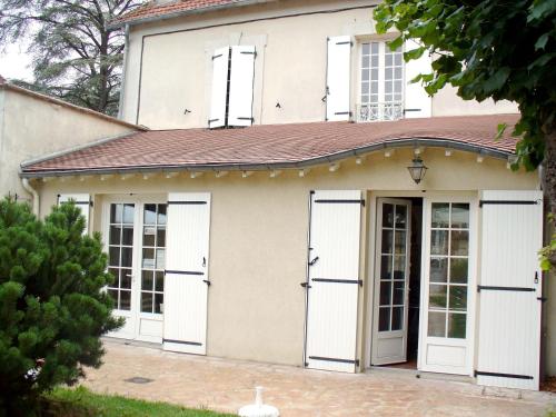 Maison d'Hôtes Villa Brindille : Guest accommodation near Saint-Germain-Laxis