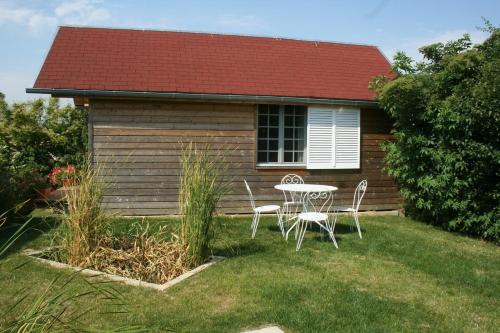 Chaledhote : Bed and Breakfast near Les Châtelliers-Notre-Dame