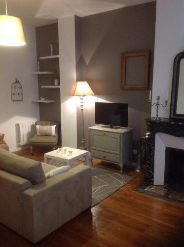 Chez Eudoxe : Apartment near Saint-Denis-en-Val