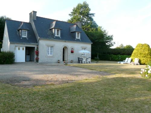 Laraon, maison à Pouldreuzic : Guest accommodation near Tréguennec