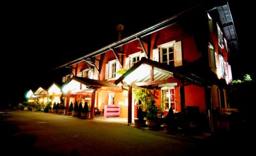 L'Auberge De Maison Rouge : Hotel near Reignier-Esery