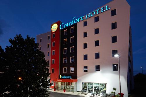 Comfort Hotel Stadium Eurexpo Lyon : Hotel near Jons