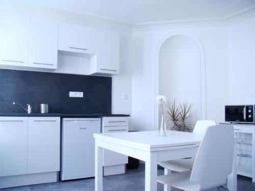 Bel Appartement Coeur de Ville : Apartment near Montaulin