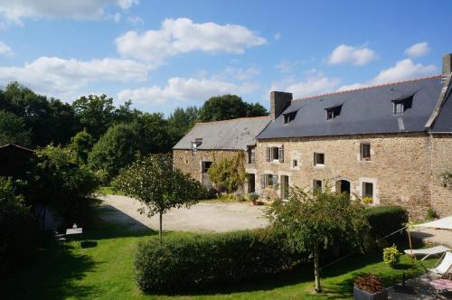 Chambres d'Hôtes Le Petit Chatelier : Bed and Breakfast near Miniac-Morvan