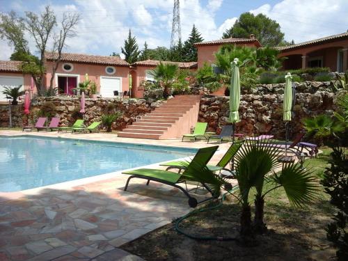 Mas des Lys : Guest accommodation near Le Muy