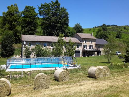 Le Moulinage Des Ruches : Guest accommodation near Saint-André-en-Vivarais
