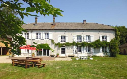 Le Faing Du Bray : Bed and Breakfast near Ambiévillers
