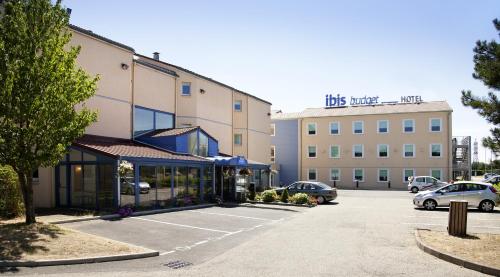 Hotel Ibis Budget Lyon Isle D'Abeau : Hotel near Saint-Quentin-Fallavier
