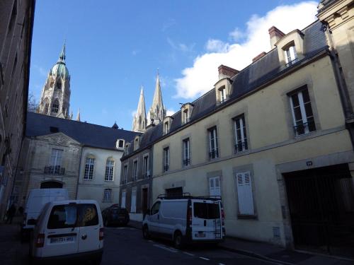 Apartment Centre Historique Bayeux : Apartment near Saint-Martin-des-Entrées