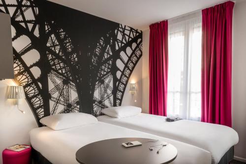 ibis Styles Paris Eiffel Cambronne : Hotel near Paris 15e Arrondissement