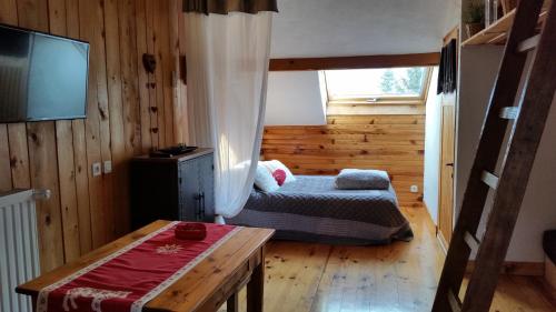 Chambre d'Hôtes Kiki & Coco : Bed and Breakfast near Les Chavannes-en-Maurienne