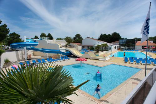 Camping Le Bois Masson : Guest accommodation near Le Perrier
