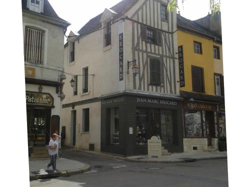 Les appartements de Chablis : Apartment near Vézannes