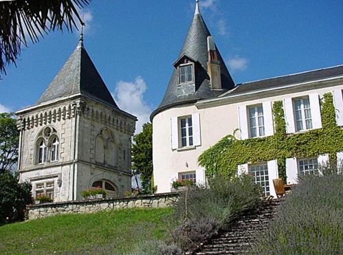 Chateau Lague : Guest accommodation near Asques