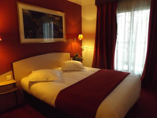 Le Vert Galant : Hotel near Saint-Mesmes