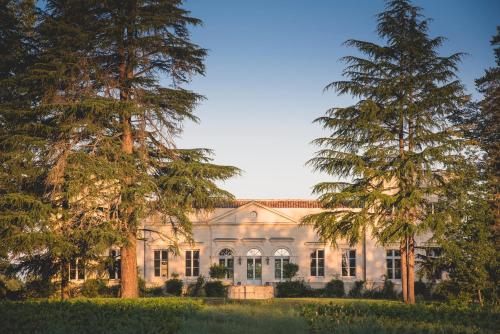 Château Le Pape B&B : Bed and Breakfast near Camblanes-et-Meynac