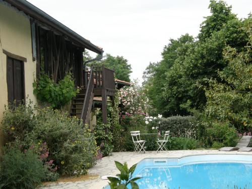 Au Moulié : Guest accommodation near Saint-Sever-de-Rustan