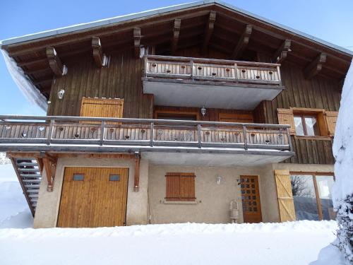 Chalet Les Maigres : Guest accommodation near Crest-Voland