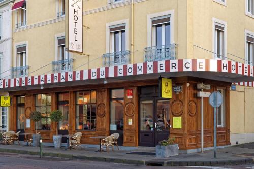 Logis Hôtel Du Commerce : Hotel near Saint-Forgeot