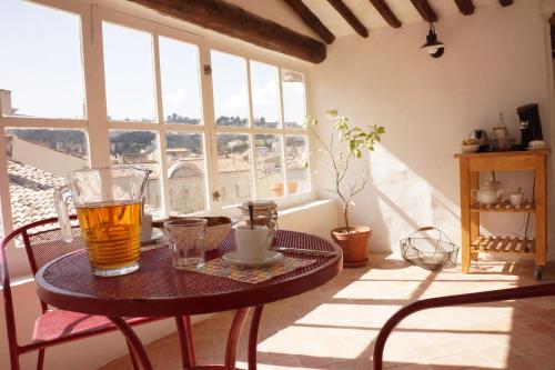 Longo Mai : Bed and Breakfast near Sivergues