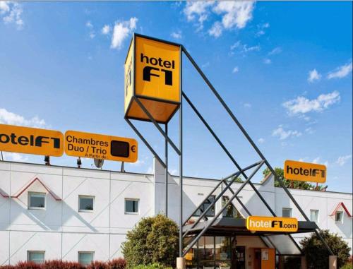 hotelF1 Tours Sud : Hotel near Monts