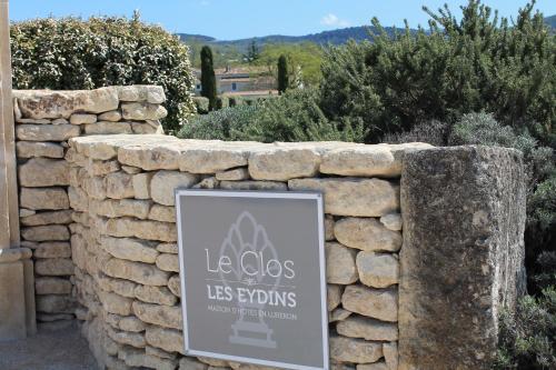 Le Clos Les Eydins : Bed and Breakfast near Lacoste