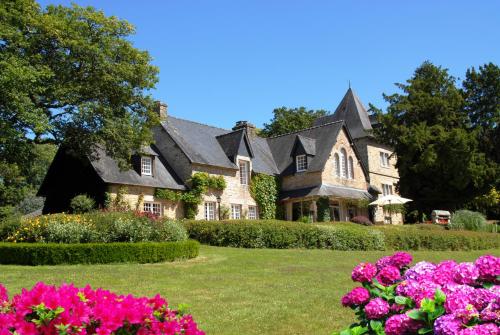 Manoir De Kertalg : Hotel near Le Trévoux