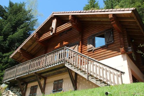 Chalet individuel en Rondin Vologne 3 chambres : Guest accommodation near Wildenstein