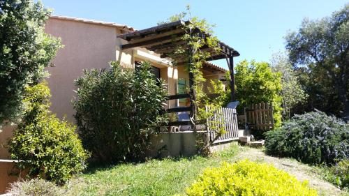 Maison Alba Rossa Serra Di Ferro : Guest accommodation near Coti-Chiavari