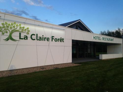 Hotel - Restaurant La Claire Forêt : Hotel near Lhor