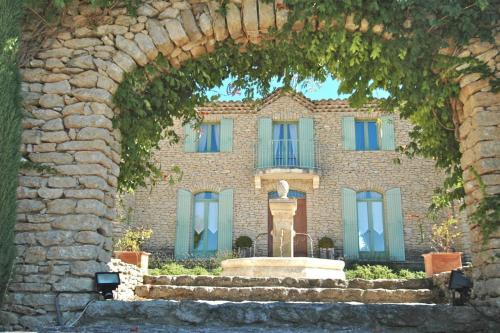 Bacchus en Luberon : Bed and Breakfast near Goult