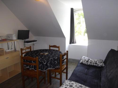 Soleil des thermes n9 : Apartment near Chambon-sur-Lac