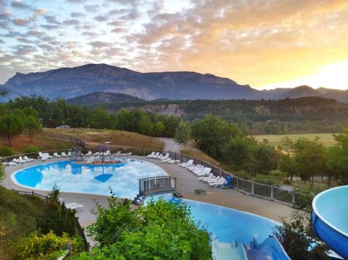 Camping le Couriou : Guest accommodation near Bellegarde-en-Diois