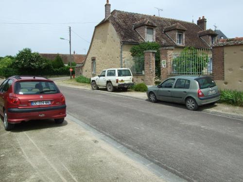 Le Saule Argenté : Guest accommodation near Villeneuve-Saint-Vistre-et-Villevotte