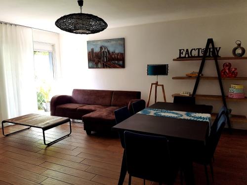 Appart' attitude - pop lounge/cosy blue : Apartment near Lattes