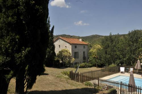 La maison de maître : Guest accommodation near Fontjoncouse