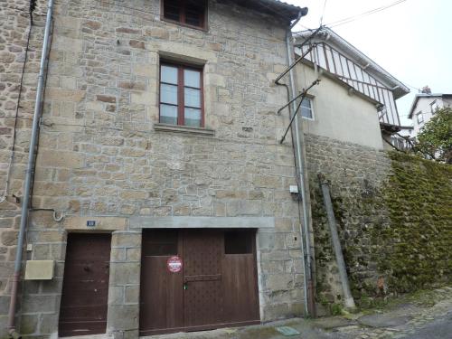 Studio St Jacques Eymoutiers : Apartment near Bourganeuf