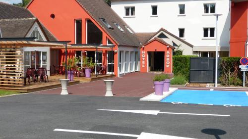 Hotel Arbor - Auberge de Mulsanne - Le Mans Sud : Hotel near Guécélard
