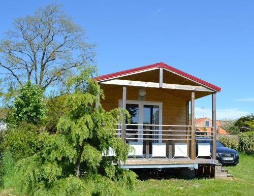 Camping Le Village de la Mer : Guest accommodation near Saint-Hilaire-de-Chaléons